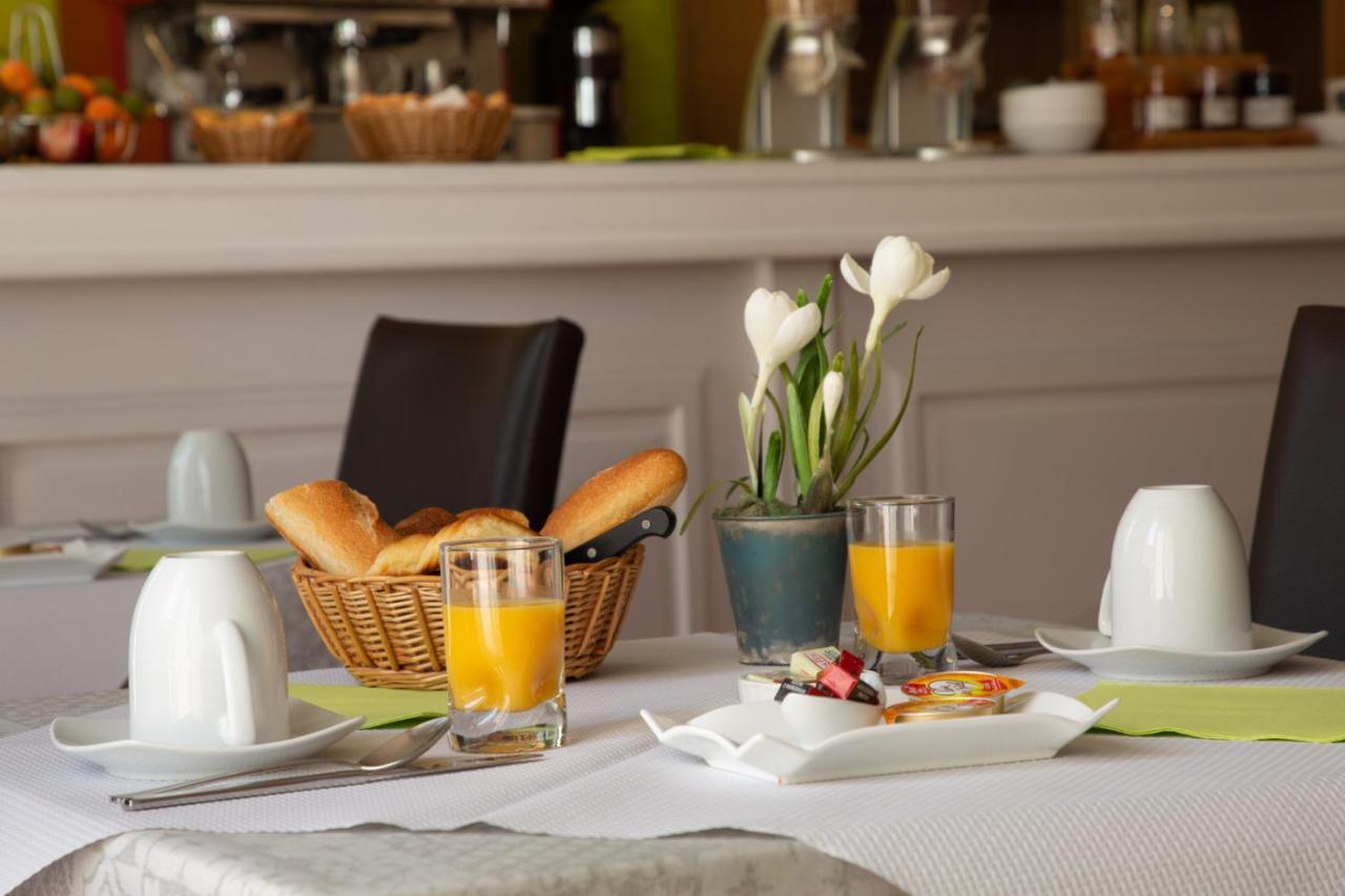 Logis Hotel L'Occitan 2 Etoiles Гаяк Екстериор снимка