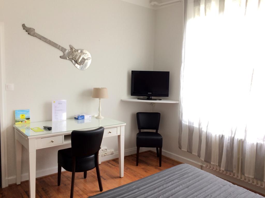 Logis Hotel L'Occitan 2 Etoiles Гаяк Екстериор снимка